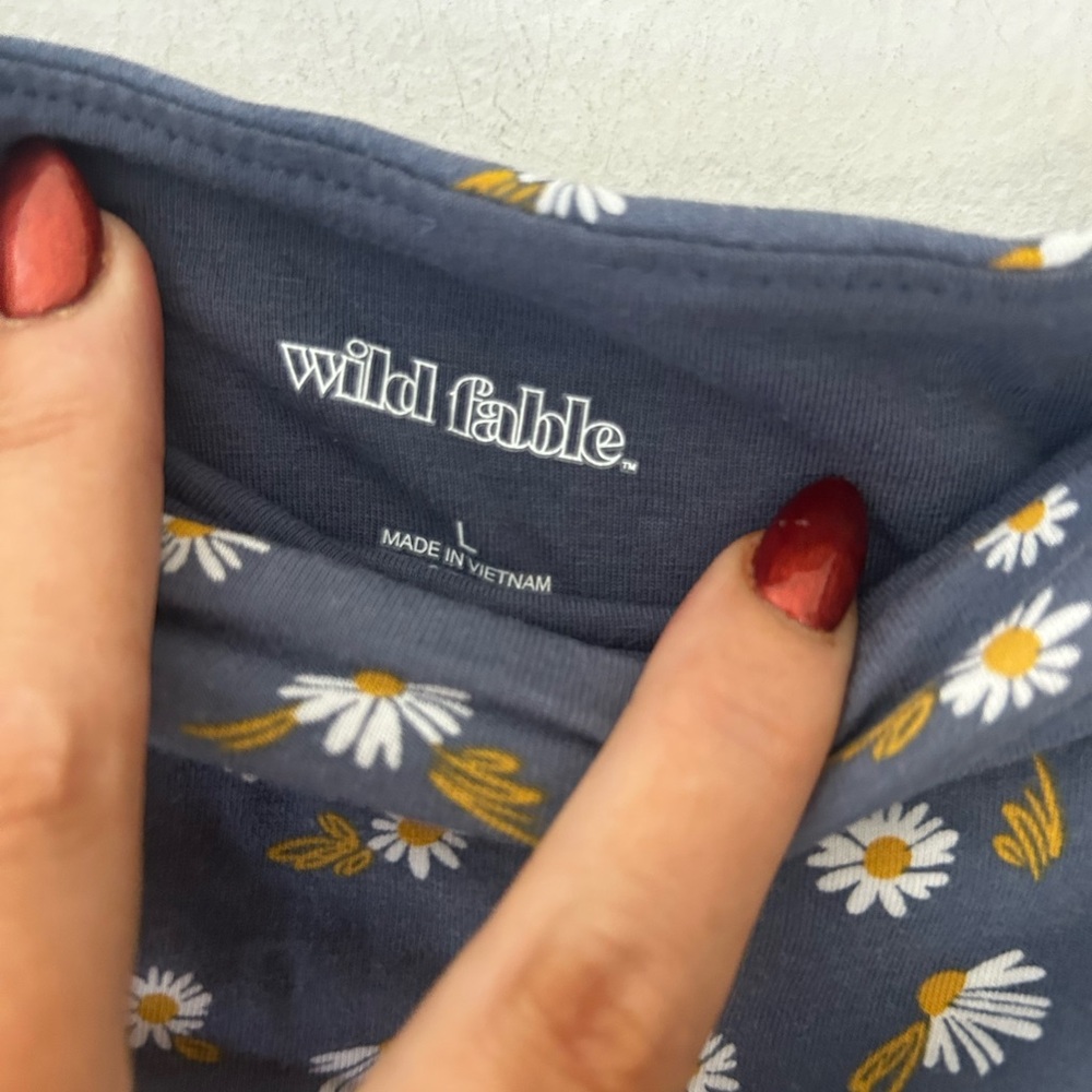 Wild Fable Large Tube Top Navy Floral Crop Top - Picture 2 of 3